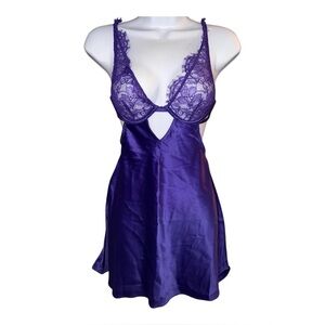 Victoria's Secret Lace Satin Cutout Slip XS NWT